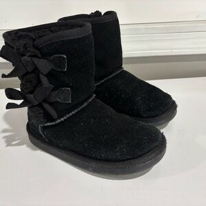 Koolaburra By UGG •  Girls Black Victoria Short Boots